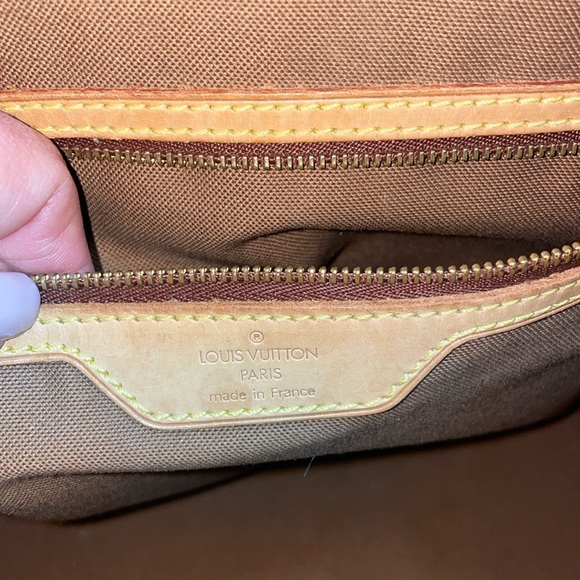 Louis Vuitton Cabas Mezzo Shoulder Tote - Picture 6 of 12